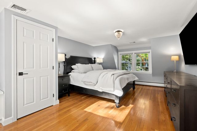 26 Mayflower Road, Winchester, MA 01890