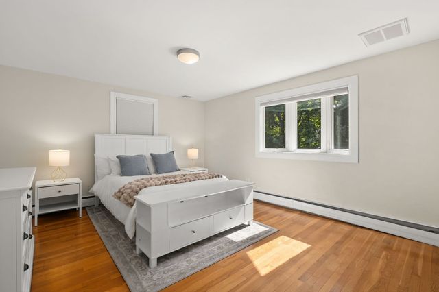26 Mayflower Road, Winchester, MA 01890