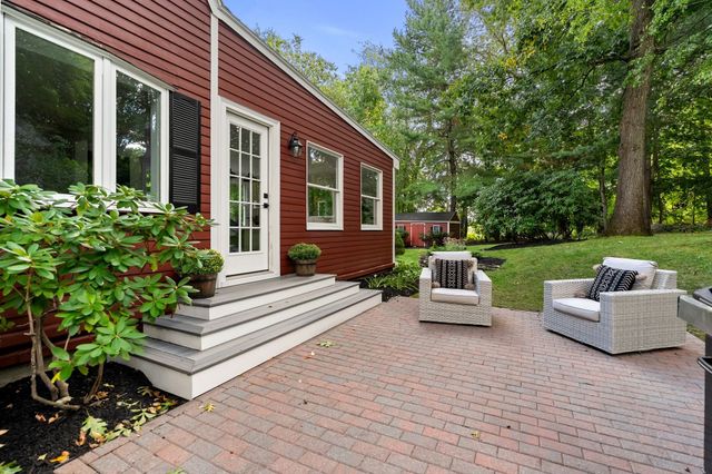 26 Mayflower Road, Winchester, MA 01890