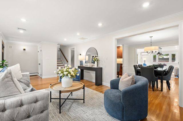 26 Mayflower Road, Winchester, MA 01890