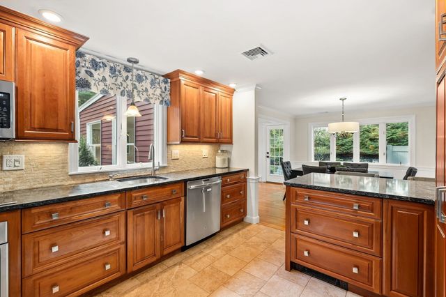 26 Mayflower Road, Winchester, MA 01890