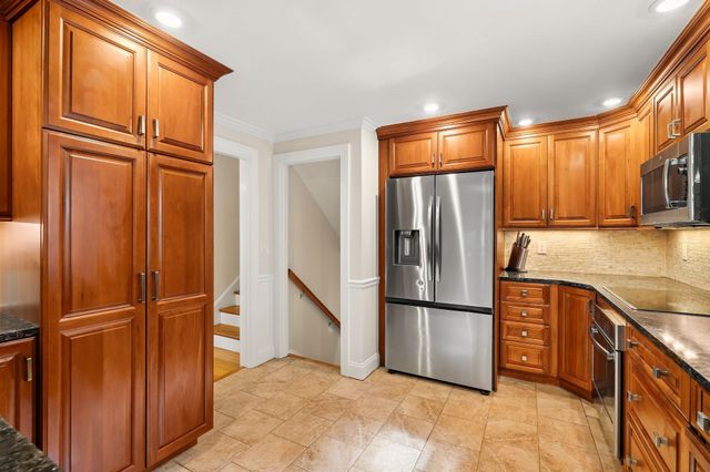 26 Mayflower Road, Winchester, MA 01890