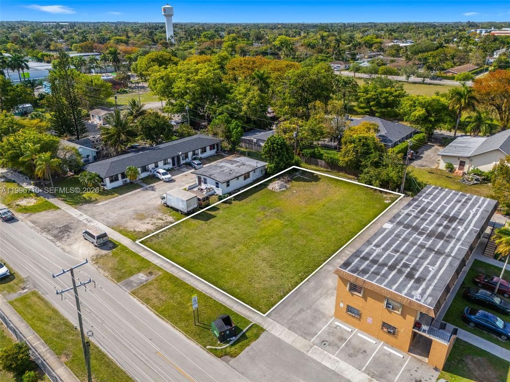 123 NW 6th Street, Homestead, FL 33030