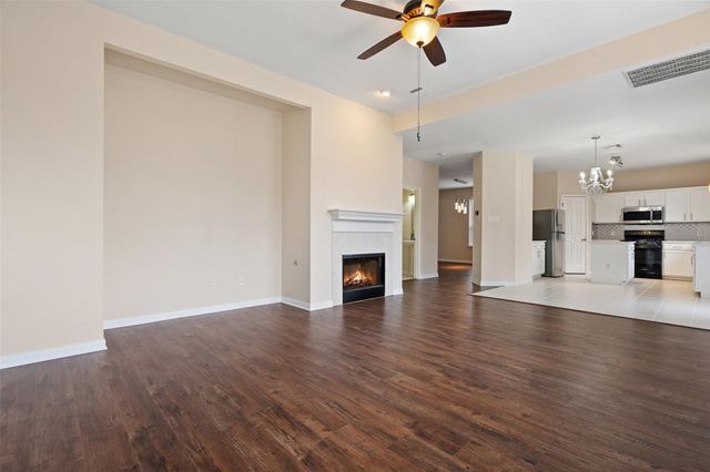 8602 Glen Canyon DR, Round Rock, TX 78681