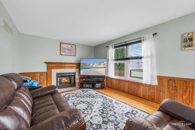 1905 Chestnut Grove Drive, Plainfield, IL 60586