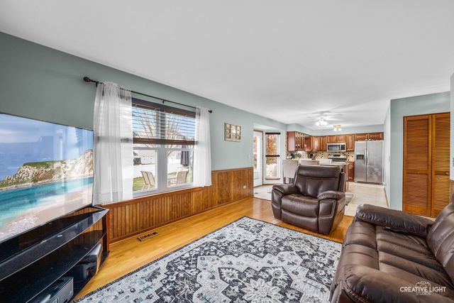 1905 Chestnut Grove Drive, Plainfield, IL 60586