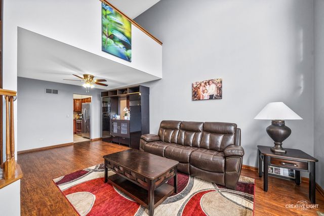 1905 Chestnut Grove Drive, Plainfield, IL 60586