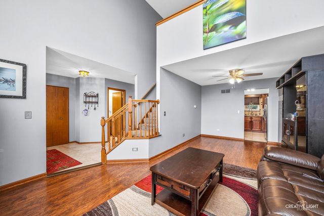 1905 Chestnut Grove Drive, Plainfield, IL 60586