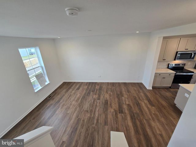 472 HUSKY TRL, Martinsburg, WV 25403