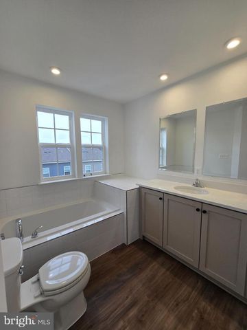 472 HUSKY TRL, Martinsburg, WV 25403