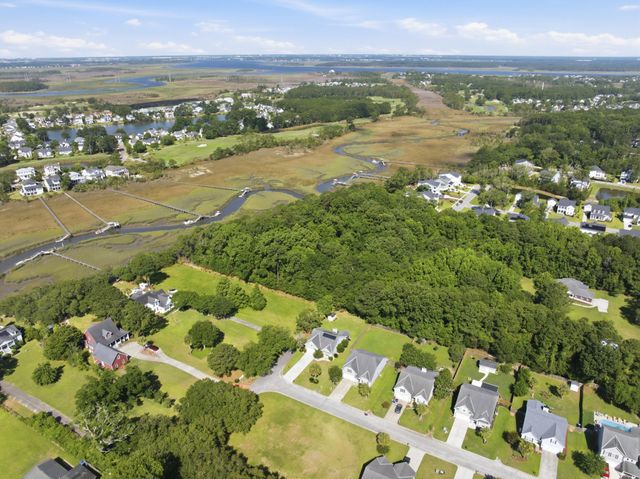 2812 Sunchaser Lane, Mount Pleasant, SC 29466