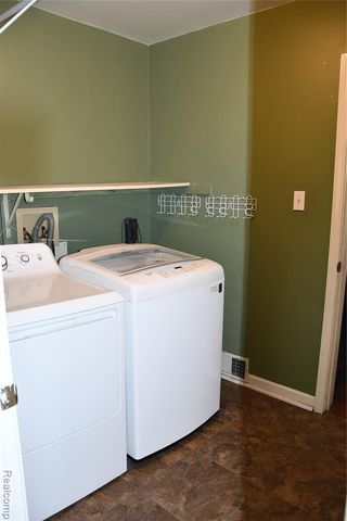 9039 Peer Road, South Lyon, MI 48178