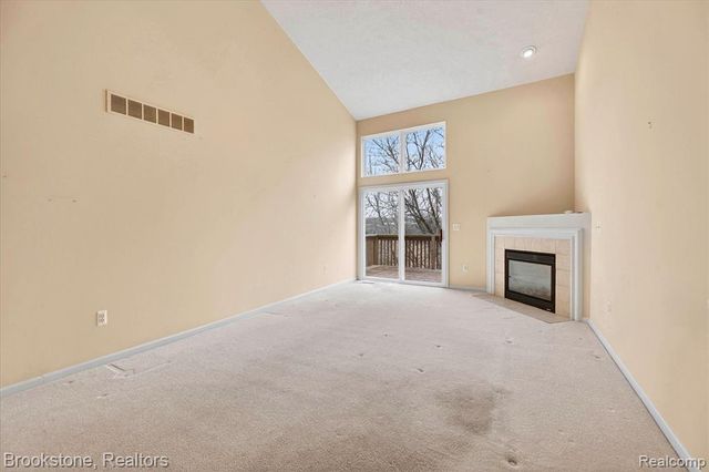 986 Spirea 44, Howell, MI 48843