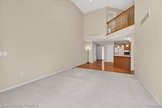 986 Spirea 44, Howell, MI 48843