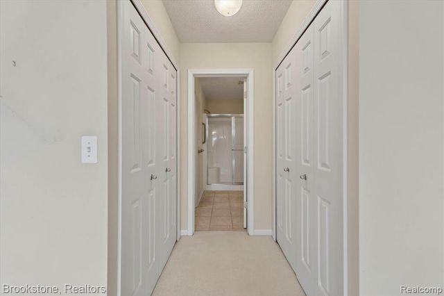 986 Spirea 44, Howell, MI 48843