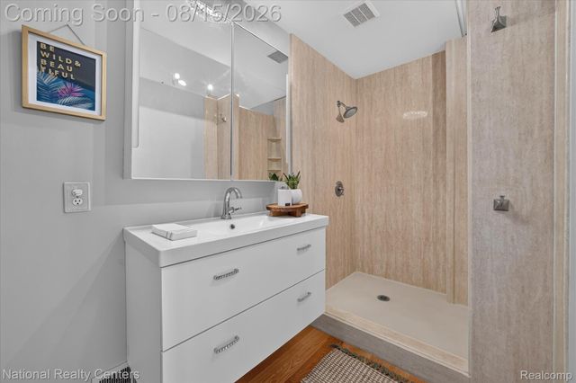 560 Black Oaks Trail, Howell, MI 48843