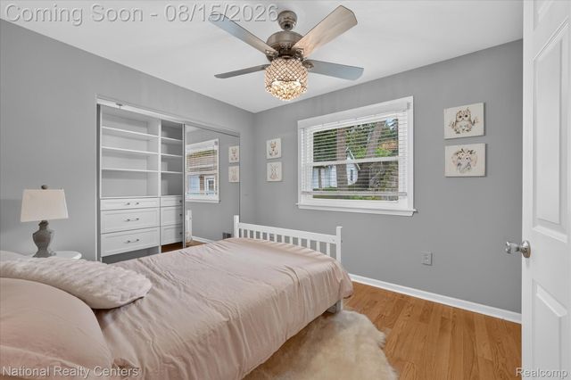 560 Black Oaks Trail, Howell, MI 48843