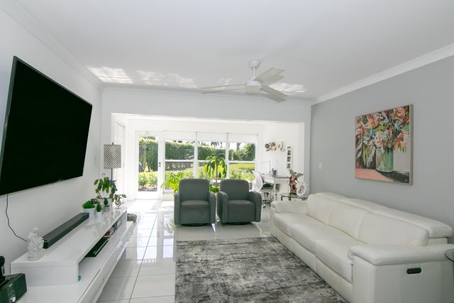 13787 Flora Place A, Delray Beach, FL 33484