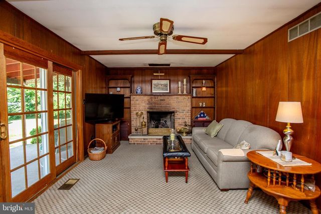 183 CARDINAL RD, Chalfont, PA 18914