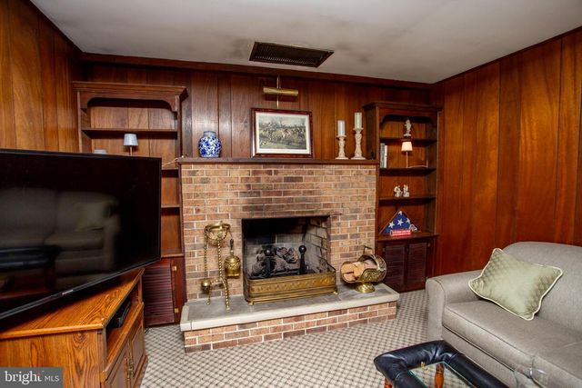 183 CARDINAL RD, Chalfont, PA 18914