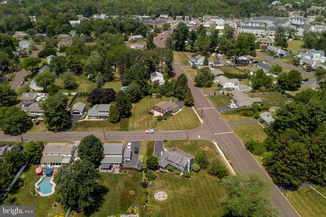183 CARDINAL RD, Chalfont, PA 18914