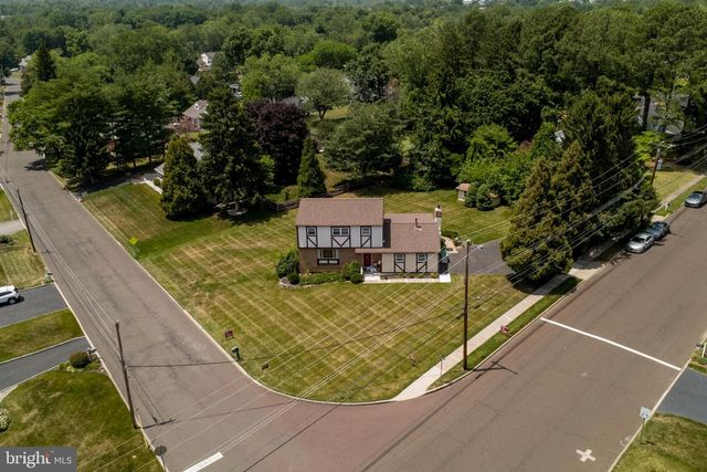 183 CARDINAL RD, Chalfont, PA 18914