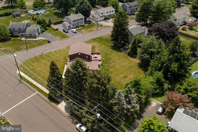 183 CARDINAL RD, Chalfont, PA 18914