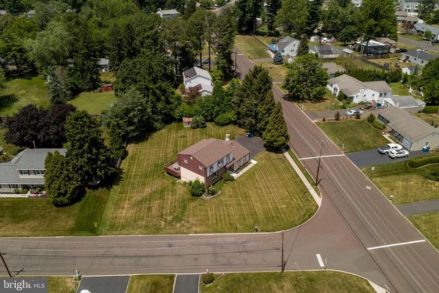 183 CARDINAL RD, Chalfont, PA 18914