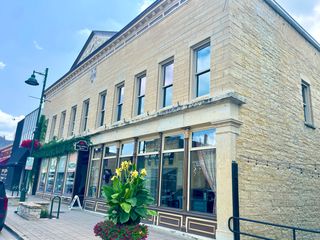 106 Stephen Street 202, Lemont, IL 60439