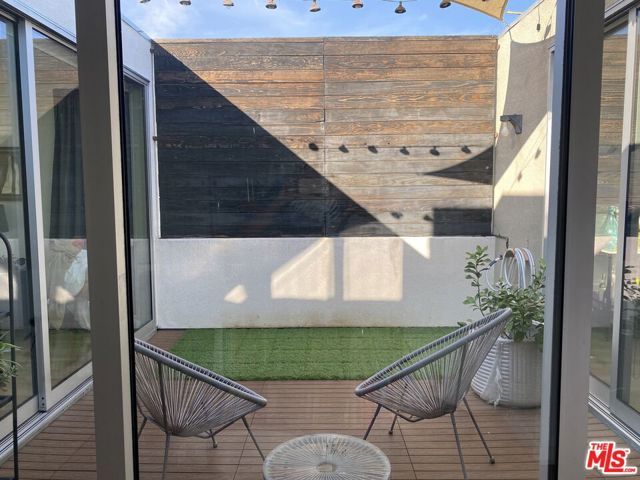 4284 Perlita Avenue, Los Angeles, CA 90039