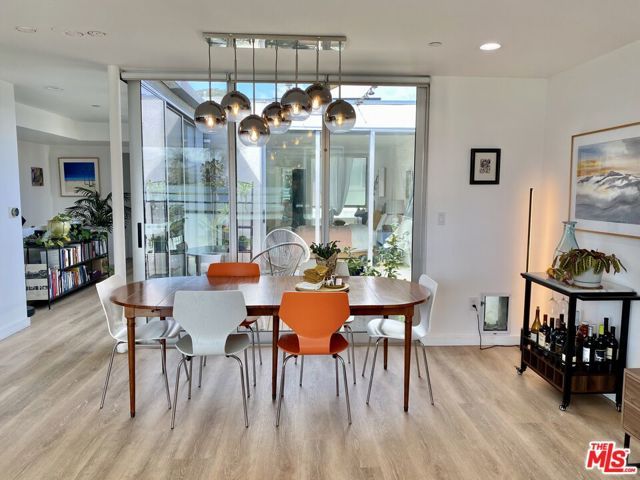 4284 Perlita Avenue, Los Angeles, CA 90039