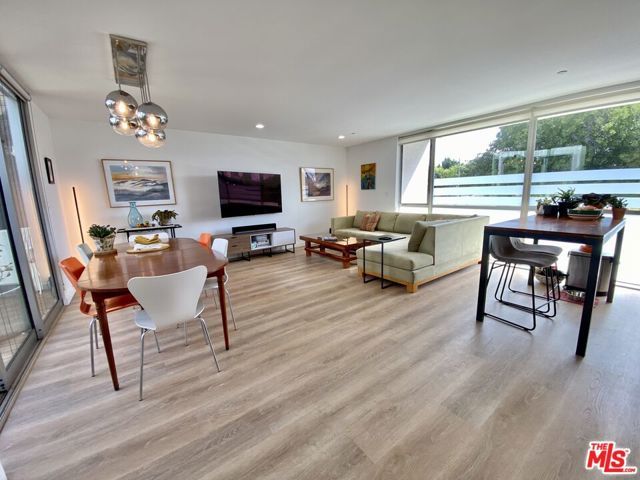 4284 Perlita Avenue, Los Angeles, CA 90039