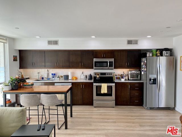 4284 Perlita Avenue, Los Angeles, CA 90039