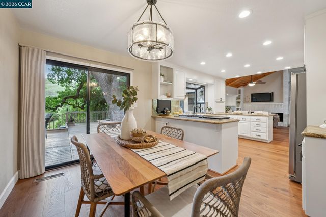 2165 Canyon Oak Ln, Danville, CA 94506