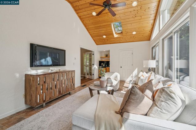 2165 Canyon Oak Ln, Danville, CA 94506