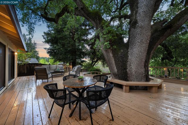 2165 Canyon Oak Ln, Danville, CA 94506