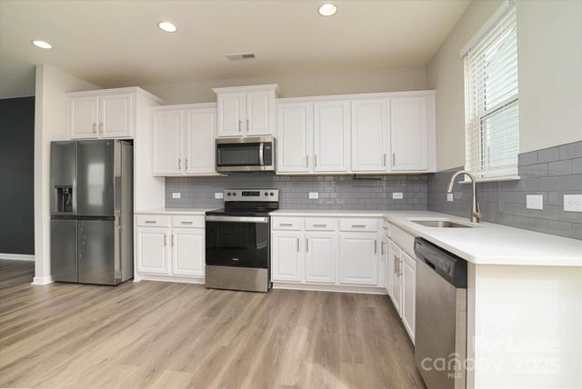 13304 Porter Creek Road, Charlotte, NC 28262