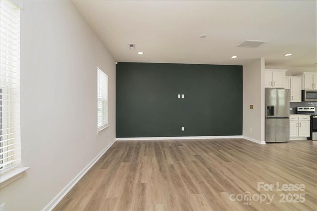 13304 Porter Creek Road, Charlotte, NC 28262