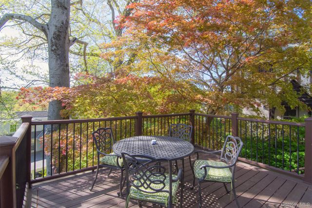 41 Summit Avenue, Bronxville, NY 10708