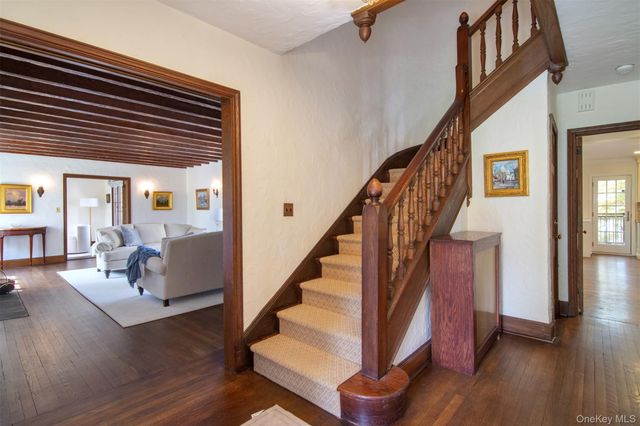 41 Summit Avenue, Bronxville, NY 10708