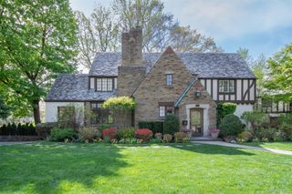 41 Summit Avenue, Bronxville, NY 10708