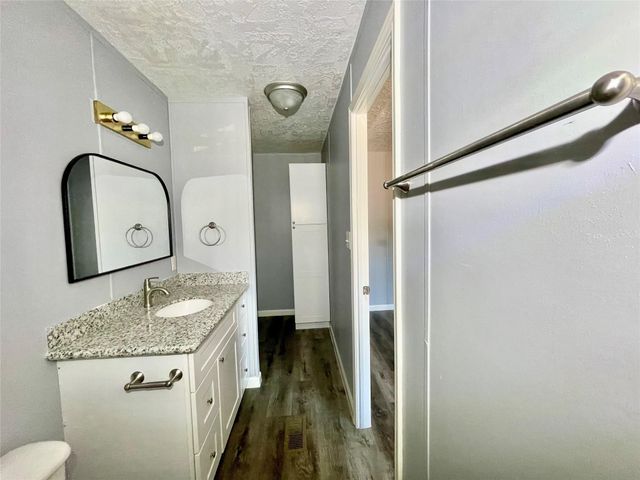 16657 E Forrestal, Montgomery, TX 77316