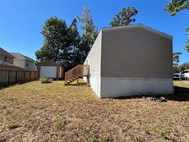 16657 E Forrestal, Montgomery, TX 77316