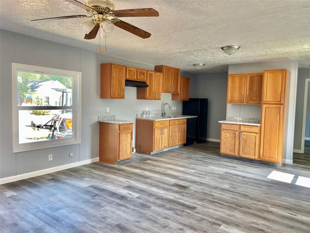 16657 E Forrestal, Montgomery, TX 77316