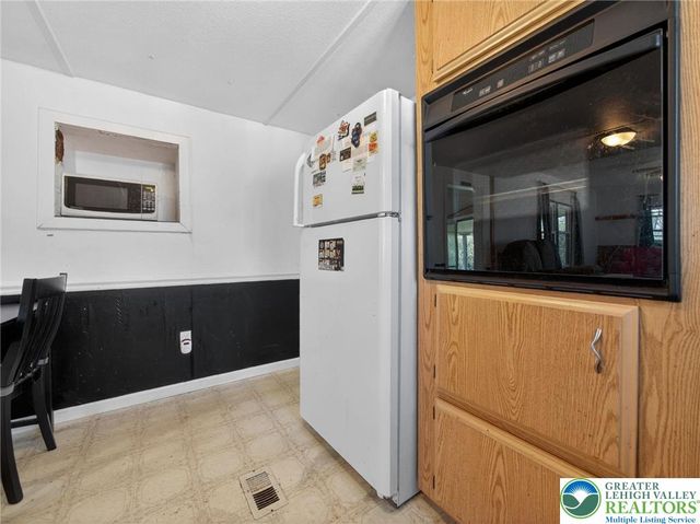 23 Roth Avenue, Longswamp Twp, PA 19539