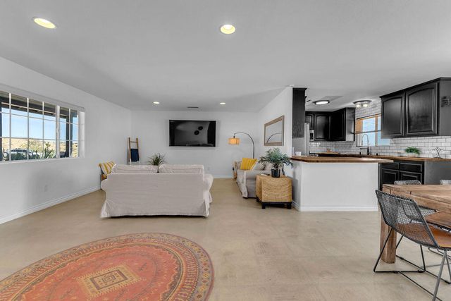 56625 Lowe Avenue, Yucca Valley, CA 92284