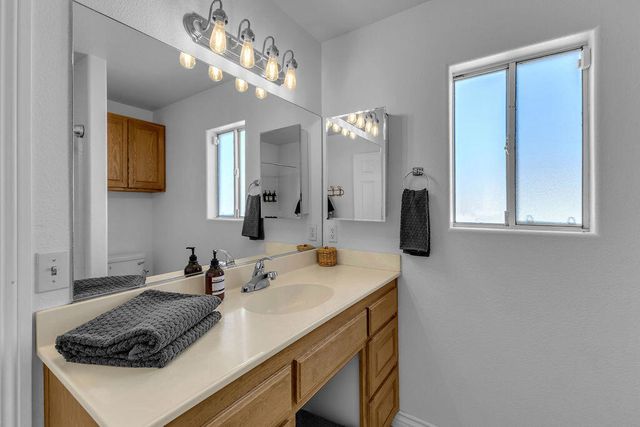 56625 Lowe Avenue, Yucca Valley, CA 92284