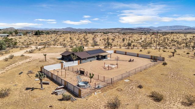 56625 Lowe Avenue, Yucca Valley, CA 92284