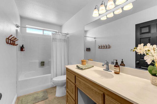 56625 Lowe Avenue, Yucca Valley, CA 92284
