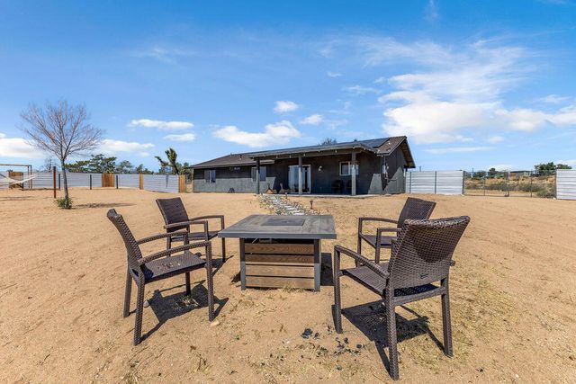 56625 Lowe Avenue, Yucca Valley, CA 92284
